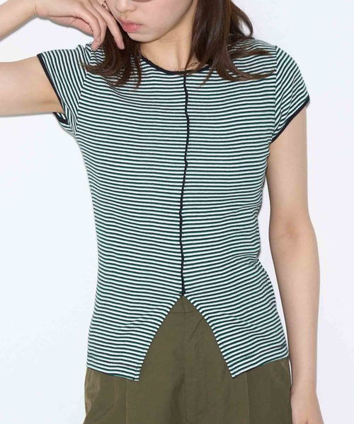 MILLER（ミラー）の「【Robert P. Miller】パネルリブ スリットTシャツ S/S RM261-2263（Tシャツ/カットソー・レディース・ブルー/アイボリー/ブラック/イエロー/ネイビー/レッド/ライトグレー/ブラウン/グリーン/その他5/その他3/その他2/レッド系その他2/その他4/その他6/マルチ・FREE）」の5枚目の写真