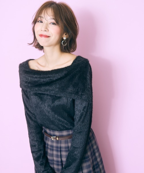 marun（マルン）の「＜大きいサイズ＞シャギー調オフショルダーニットソー marun（ニット/セーター・レディース・ブラック/パープル/オフホワイト・5L/4L/3L/LL/L）」の16枚目の写真