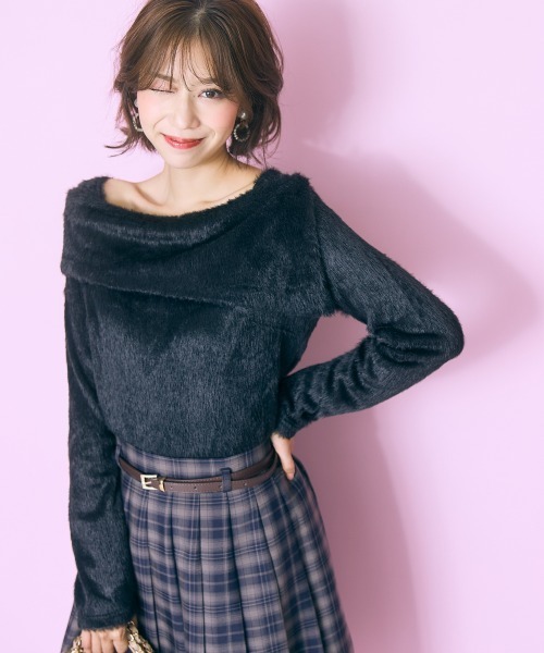 marun（マルン）の「＜大きいサイズ＞シャギー調オフショルダーニットソー marun（ニット/セーター・レディース・ブラック/パープル/オフホワイト・5L/4L/3L/LL/L）」の17枚目の写真