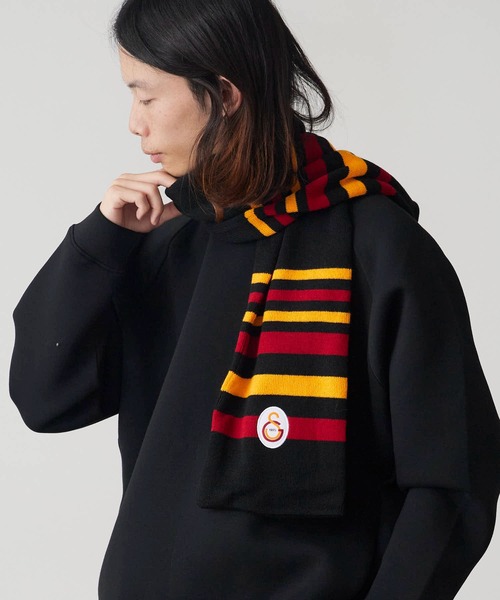 ROOPTOKYO（ループトウキョウ）の「Galatasaray Acrylic Football Scarf ガラタサライSK ジャガード フットボールマフラー（マフラー・メンズ・ブラック/ベージュ・FREE）」の2枚目の写真
