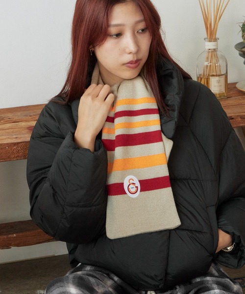 ROOPTOKYO（ループトウキョウ）の「Galatasaray Acrylic Football Scarf ガラタサライSK ジャガード フットボールマフラー（マフラー・メンズ・ブラック/ベージュ・FREE）」の8枚目の写真