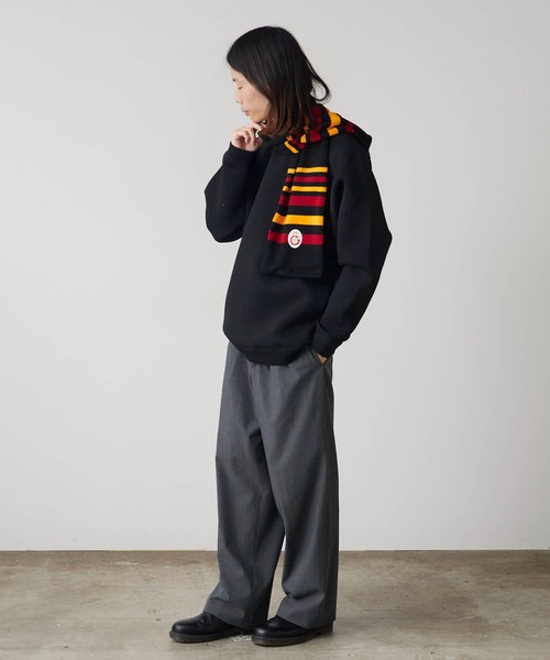 ROOPTOKYO（ループトウキョウ）の「Galatasaray Acrylic Football Scarf ガラタサライSK ジャガード フットボールマフラー（マフラー・メンズ・ブラック/ベージュ・FREE）」の4枚目の写真