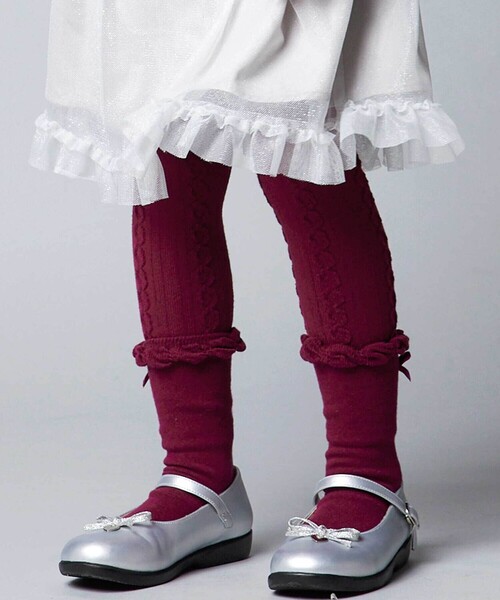 BeBe(ベベ)の「ケーブル編みレギンス+フリルクルーソックスセット(80~140cm)(レギンス/スパッツ・キッズ・ボルドー/ネイビー・L/M/S/XS)」の1枚目の写真