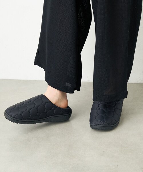 SUBU（スブ）の「【SUBU スブ】Circle　ウィンターサンダル サークル（サンダル・レディース・カーキ/ブラック/ベージュ・1）」の5枚目の写真