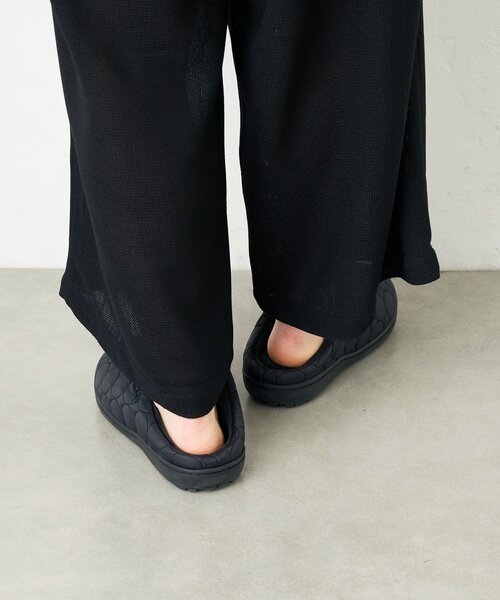 SUBU（スブ）の「【SUBU スブ】Circle　ウィンターサンダル サークル（サンダル・レディース・カーキ/ブラック/ベージュ・1）」の7枚目の写真