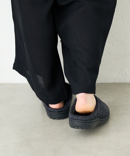 SUBU（スブ）の「【SUBU スブ】Circle　ウィンターサンダル サークル（サンダル・レディース・カーキ/ブラック/ベージュ・1）」の8枚目の写真