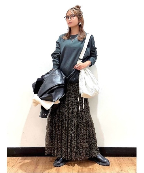 BACK NUMBER(バックナンバー)の「【BACK NUMBER】【マストBUYアイテム】オーバーサイズカラースウェットクルーネックプルオーバー(オーバーサイズ・BOXシルエット・大人のスウェット・裏毛・ベーシック)(スウェット・メンズ・ブラック/ネイビー/ブラウン/グレー/オフホワイト/グリーン・M/L/XL/S)」の15枚目の写真