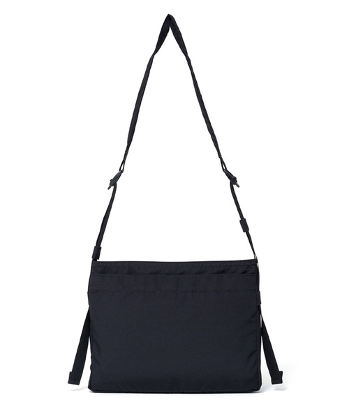 BEAMS DESIGN(ビームス デザイン)の「BEAMSDESIGN(ビームスデザイン)Diagonal サコッシュバッグ(ショルダーバッグ・メンズ・ブラック/カーキ/オリーブ/ネイビー・FREE)」の7枚目の写真