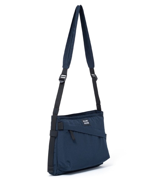 BEAMS DESIGN(ビームス デザイン)の「BEAMSDESIGN(ビームスデザイン)Diagonal サコッシュバッグ(ショルダーバッグ・メンズ・ブラック/カーキ/オリーブ/ネイビー・FREE)」の11枚目の写真