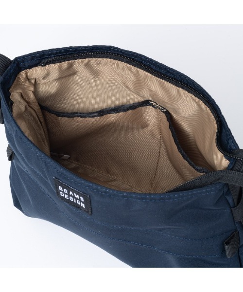 BEAMS DESIGN(ビームス デザイン)の「BEAMSDESIGN(ビームスデザイン)Diagonal サコッシュバッグ(ショルダーバッグ・メンズ・ブラック/カーキ/オリーブ/ネイビー・FREE)」の13枚目の写真