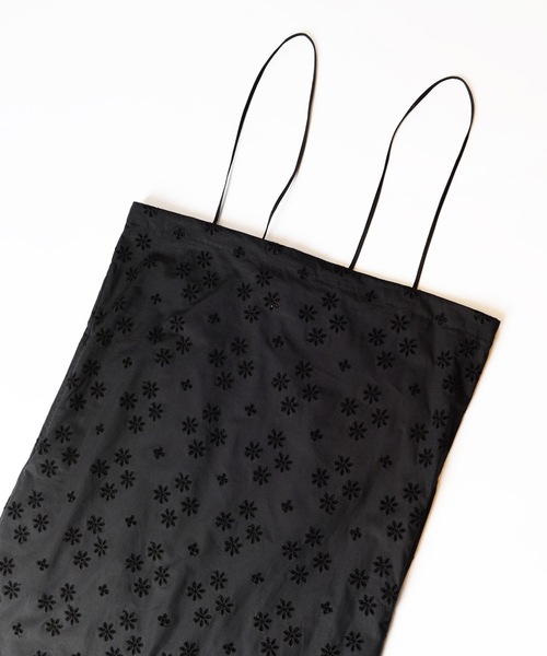 HOLIDAY（ホリデイ）の「LACE RUFFLE STRAP DRESS レースラッフルストラップドレス（ワンピース・レディース・ホワイト/ブラック・ONE SIZE）」の4枚目の写真