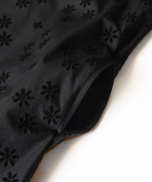 HOLIDAY（ホリデイ）の「LACE RUFFLE STRAP DRESS レースラッフルストラップドレス（ワンピース・レディース・ホワイト/ブラック・ONE SIZE）」の5枚目の写真