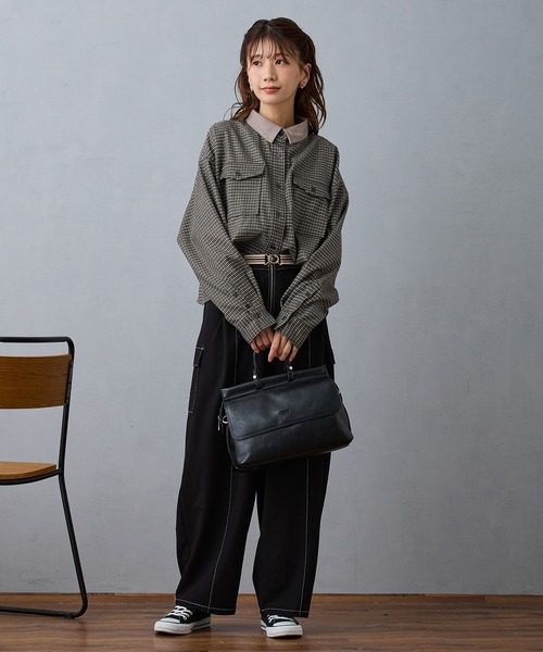NICOLE CLUB（ニコル　クラブ）の「クロップドチェックシャツ（シャツ/ブラウス・レディース・チャコール/グレー/ベージュ・MEDIUM）」の7枚目の写真