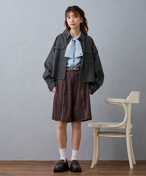 NICOLE CLUB（ニコル　クラブ）の「クロップドチェックシャツ（シャツ/ブラウス・レディース・チャコール/グレー/ベージュ・MEDIUM）」の10枚目の写真