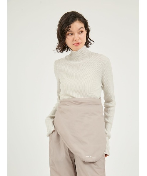 MIZUNO（ミズノ　）の「【emmi｜MIZUNO】テックフィルブレスサーモコート（スポーツグッズ・レディース・グレー/グレイッシュベージュ・M）」の14枚目の写真