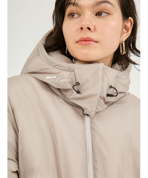 MIZUNO（ミズノ　）の「【emmi｜MIZUNO】テックフィルブレスサーモコート（スポーツグッズ・レディース・グレー/グレイッシュベージュ・M）」の16枚目の写真