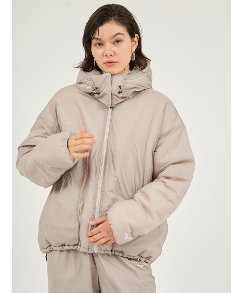 MIZUNO（ミズノ　）の「【emmi｜MIZUNO】テックフィルブレスサーモコート（スポーツグッズ・レディース・グレー/グレイッシュベージュ・M）」の17枚目の写真