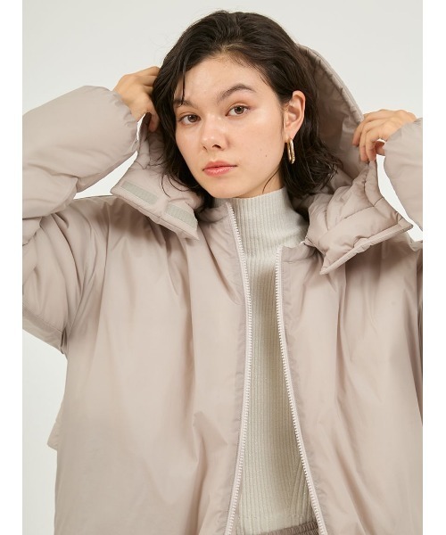 MIZUNO（ミズノ　）の「【emmi｜MIZUNO】テックフィルブレスサーモコート（スポーツグッズ・レディース・グレー/グレイッシュベージュ・M）」の8枚目の写真