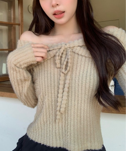 kirakiraShop(キラキラショップ)の「オフショルダー リボン デザイン ニット(ニット/セーター・レディース・ベージュ/ホワイト・FREE)」の11枚目の写真