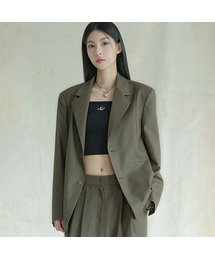 AVANDRESS（アバンドレス ）の「カーブドツーボタンブレザーオリーブ（テーラードジャケット）」