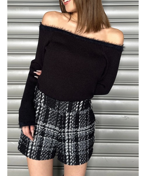 EGOIST(エゴイスト)の「端シャギータイトオフショルニットトップス(ニット/セーター・レディース・ブラック/ベージュ/ホワイト・FREE)」の13枚目の写真