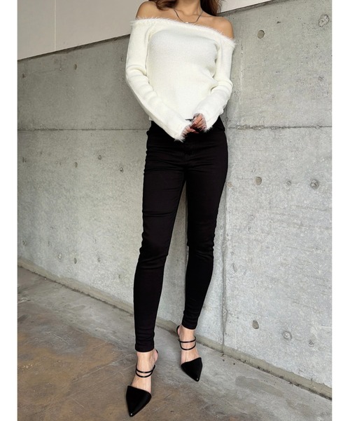 EGOIST(エゴイスト)の「端シャギータイトオフショルニットトップス(ニット/セーター・レディース・ブラック/ベージュ/ホワイト・FREE)」の18枚目の写真