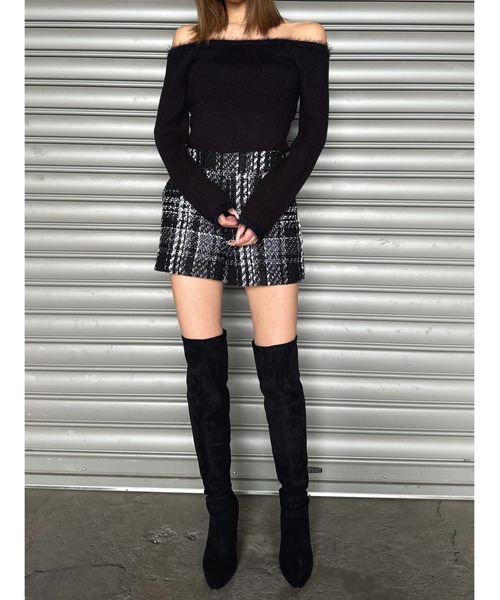 EGOIST(エゴイスト)の「端シャギータイトオフショルニットトップス(ニット/セーター・レディース・ブラック/ベージュ/ホワイト・FREE)」の21枚目の写真