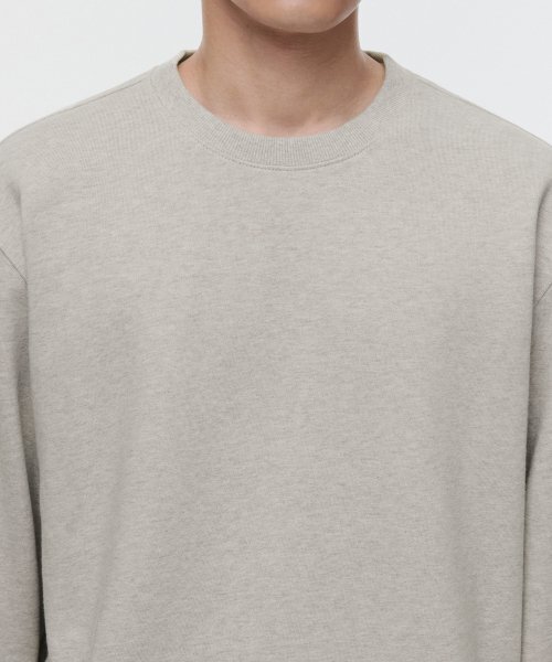 MUSINSA STANDARD（ムシンサスタンダード）の「スウェットシャツ [ヘダー ベージュ]（スウェット・メンズ・その他・SMALL/MEDIUM/LARGE/X-LARGE/XX-LARGE/XXX-LARGE）」の3枚目の写真