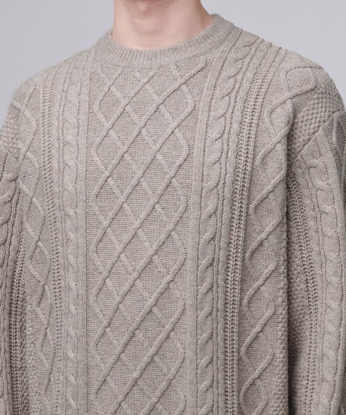 MUSINSA STANDARD（ムシンサスタンダード）の「アランケーブルクルーネックニット [オートミール]（ニット/セーター・メンズ・その他・SMALL/MEDIUM/LARGE/X-LARGE/XX-LARGE）」の6枚目の写真