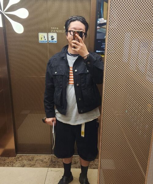 NOMANUAL(NOMANUAL)の「I.P DAMAGED JACKET - WASHED BLACK(デニムジャケット・レディース・その他・SMALL/MEDIUM/LARGE)」の2枚目の写真