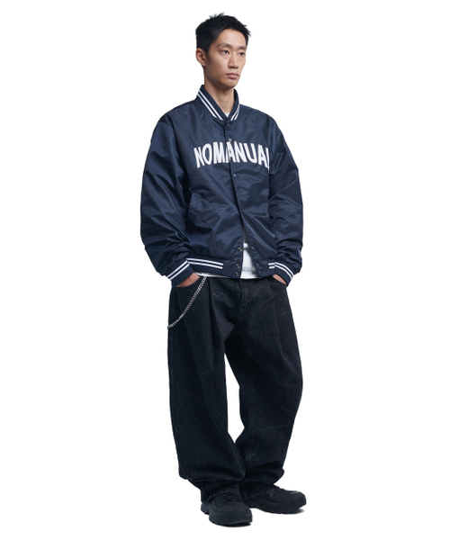 NOMANUAL(NOMANUAL)の「ARCH LOGO VARSITY JACKET - NAVY(スタジャン・レディース・その他・LARGE/SMALL/MEDIUM)」の3枚目の写真