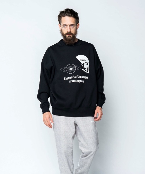 reversal.dogi.design.works(リバーサル・ドーギ・デザイン・ワークス)の「<reversal/リバーサル>FROM SPACE SWEAT CREW NECK(スウェット・メンズ・ホワイト/ブラック・MEDIUM/LARGE/X-LARGE)」の2枚目の写真
