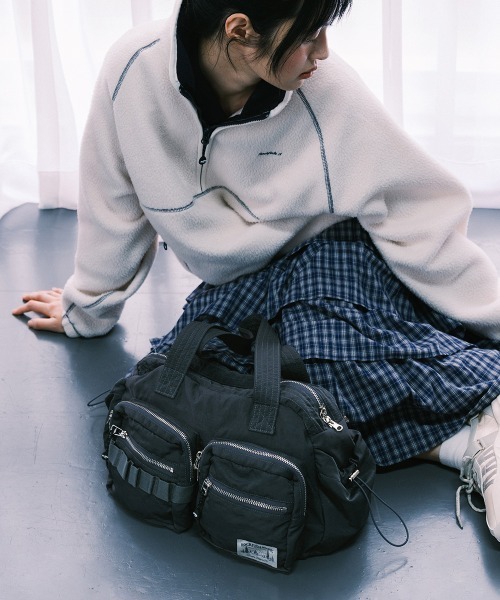 ROCKFISH WEATHERWEAR(ロックフィッシュウェザーウェア)の「NYLON BOWLING BAG(ハンドバッグ・レディース・ブラック/ピンクベージュ/チャコール/キャメル・FREE)」の12枚目の写真