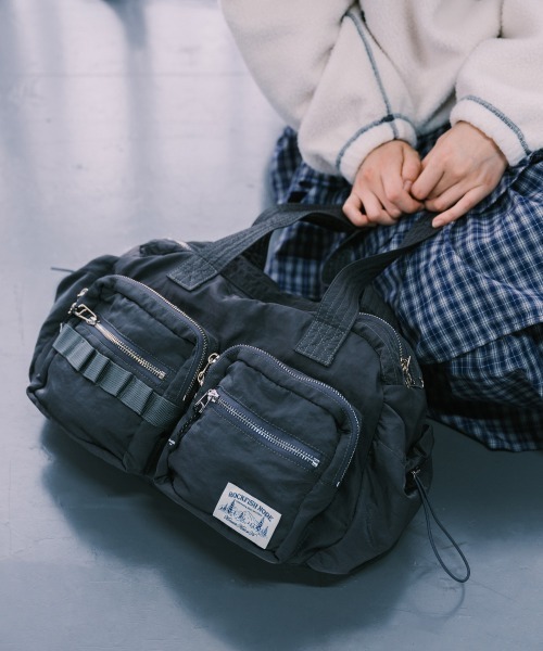 ROCKFISH WEATHERWEAR(ロックフィッシュウェザーウェア)の「NYLON BOWLING BAG(ハンドバッグ・レディース・ブラック/ピンクベージュ/チャコール/キャメル・FREE)」の13枚目の写真