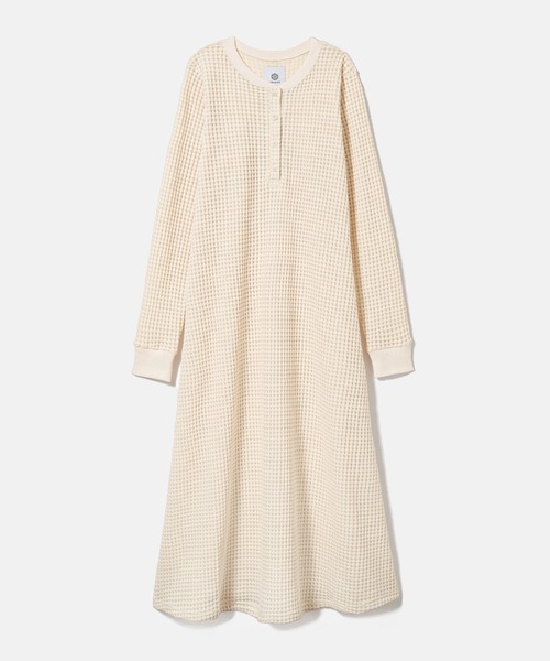 SEAGREEN(シーグリーン)の「SEAGREEN(シーグリーン) BIG WAFFLE HENRY NECK ONEPIECE(ワンピース・レディース・ブラック/ネイビー/ブラウン/クリーム・1)」の3枚目の写真