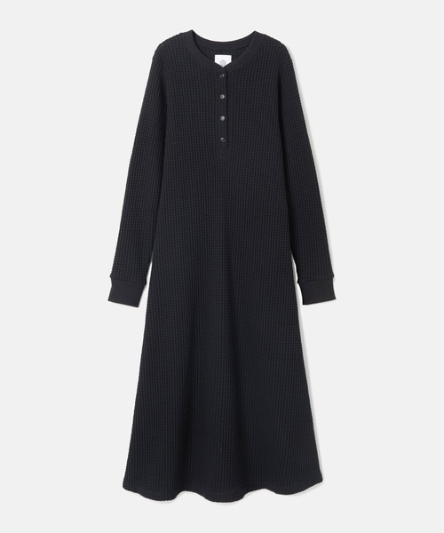 SEAGREEN(シーグリーン)の「SEAGREEN(シーグリーン) BIG WAFFLE HENRY NECK ONEPIECE(ワンピース・レディース・ブラック/ネイビー/ブラウン/クリーム・1)」の1枚目の写真