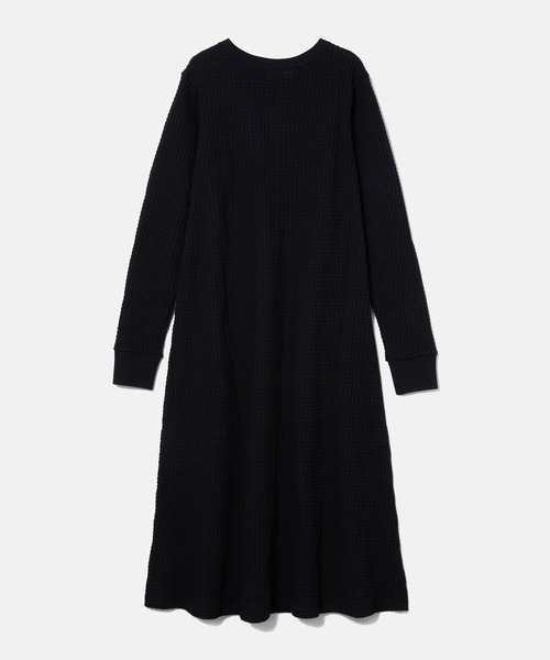 SEAGREEN(シーグリーン)の「SEAGREEN(シーグリーン) BIG WAFFLE HENRY NECK ONEPIECE(ワンピース・レディース・ブラック/ネイビー/ブラウン/クリーム・1)」の5枚目の写真