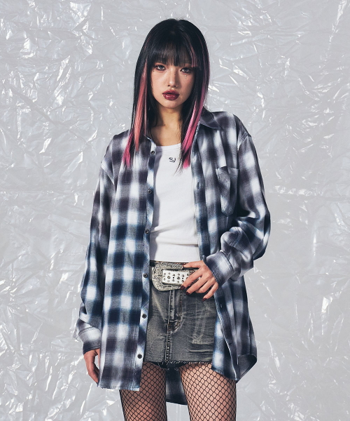 SCHISM INDUCING(スキズムインデューシング)の「VINTAGE CHECK SHIRT BLUE(シャツ/ブラウス・レディース・その他・MEDIUM/LARGE)」の13枚目の写真