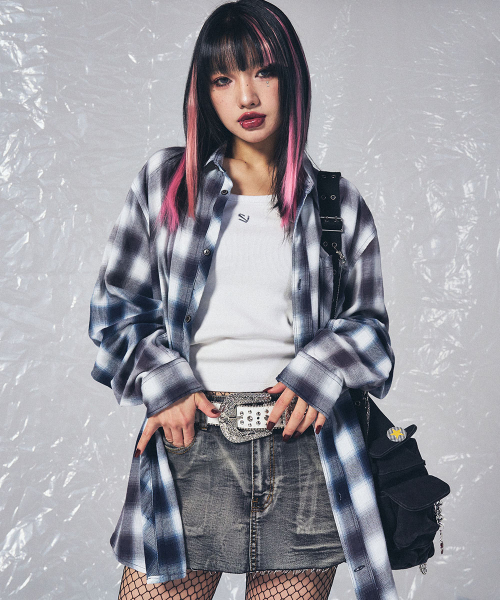 SCHISM INDUCING(スキズムインデューシング)の「VINTAGE CHECK SHIRT BLUE(シャツ/ブラウス・レディース・その他・MEDIUM/LARGE)」の19枚目の写真