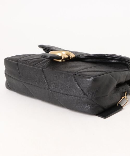 COACH(コーチ)の「タビー ショルダー バッグ 26・キルティング(ショルダーバッグ・レディース・ブラック系その他・ONE)」の2枚目の写真