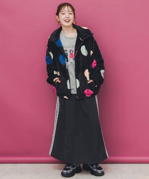 ScoLar(スカラー)の「153735:カラフルドット柄 双面フランネルブルゾン(ブルゾン・レディース・ブラック/グレー・M)」の3枚目の写真