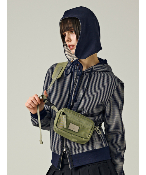 Salad bowls（サラダボール）の「SYMBOL NYLON SHAKOSH CROSS BAG [KHAKI]（メッセンジャーバッグ・レディース・カーキ・FREE）」の2枚目の写真
