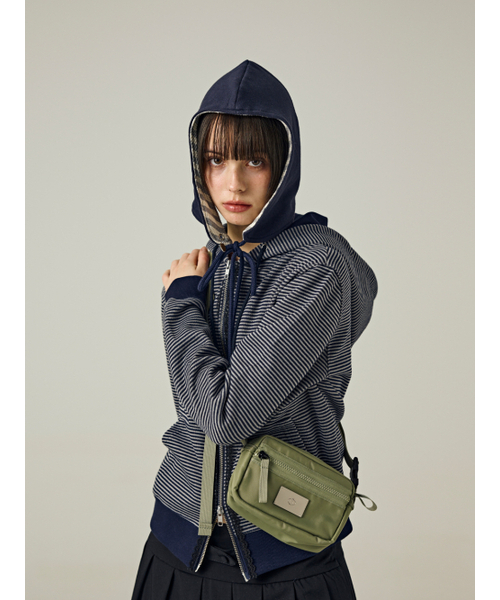 Salad bowls（サラダボール）の「SYMBOL NYLON SHAKOSH CROSS BAG [KHAKI]（メッセンジャーバッグ・レディース・カーキ・FREE）」の4枚目の写真