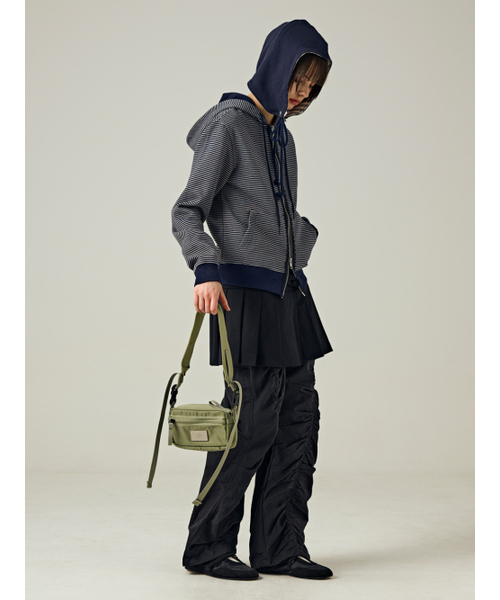 Salad bowls（サラダボール）の「SYMBOL NYLON SHAKOSH CROSS BAG [KHAKI]（メッセンジャーバッグ・レディース・カーキ・FREE）」の8枚目の写真