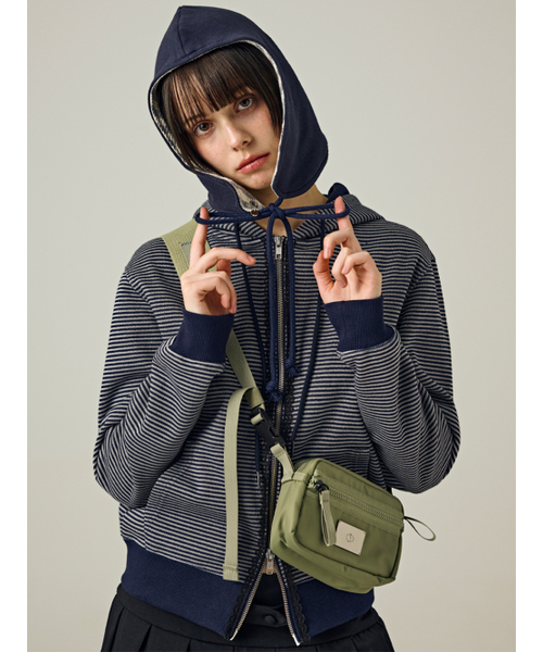 Salad bowls（サラダボール）の「SYMBOL NYLON SHAKOSH CROSS BAG [KHAKI]（メッセンジャーバッグ・レディース・カーキ・FREE）」の10枚目の写真