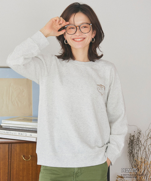 PEANUTS（ピーナッツ）の「【PEANUTS/ピーナッツ】SNOOPY/スヌーピー刺繍デザイン裏起毛スウェットトレーナー（ニット/セーター・レディース・ベージュ/イエロー/ネイビー・L/M/LL/3L）」の7枚目の写真