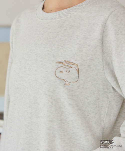 PEANUTS（ピーナッツ）の「【PEANUTS/ピーナッツ】SNOOPY/スヌーピー刺繍デザイン裏起毛スウェットトレーナー（ニット/セーター・レディース・ベージュ/イエロー/ネイビー・L/M/LL/3L）」の15枚目の写真