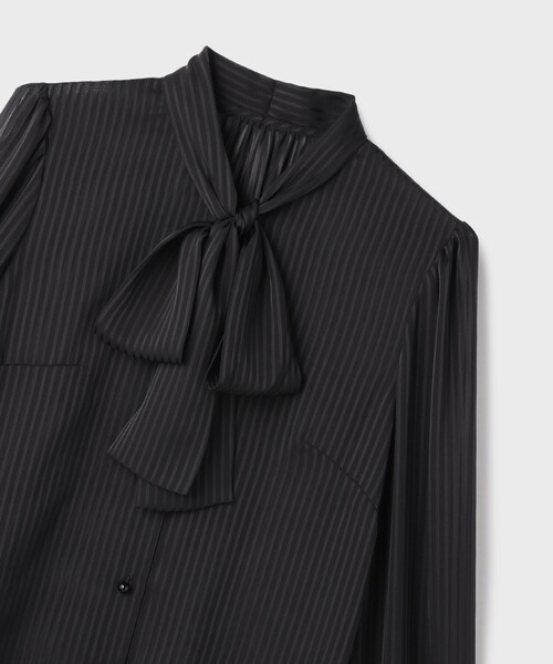 GRACE CONTINENTAL(グレースコンチネンタル)の「ストライプボウブラウス(シャツ/ブラウス・レディース・ブラック/ベージュ・38/36)」の11枚目の写真