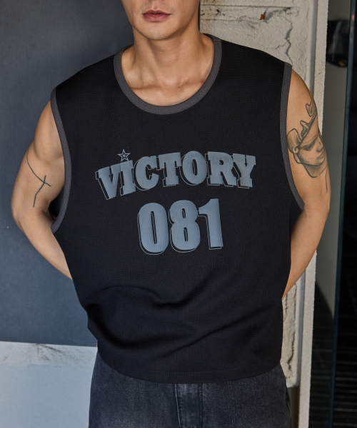 VONVAT(ヴォンバト)の「ワッフルグラフィックスリーブレス(ブラック)(Tシャツ/カットソー・レディース・ブラック・1/2/3)」の1枚目の写真