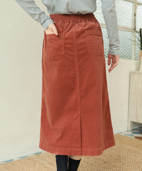CHIQUITA(チキータ)の「コーデュロイミディロングスカートブリック250904BC(スカート・レディース・その他・SMALL/MEDIUM)」の2枚目の写真